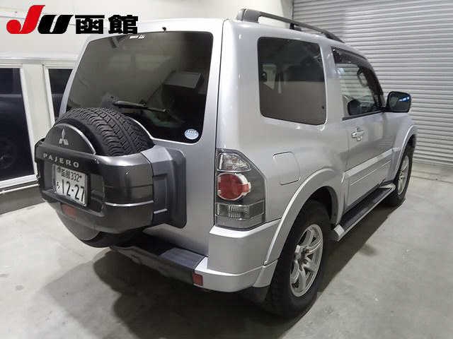 MITSUBISHI PAJERO