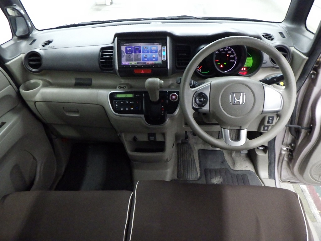 HONDA N-BOX+