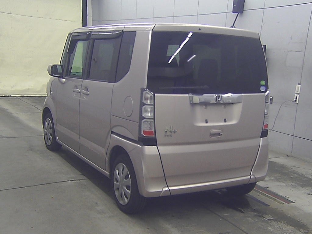 HONDA N-BOX+