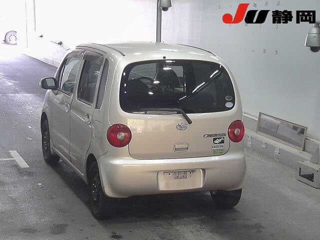 DAIHATSU MOVE LATTE