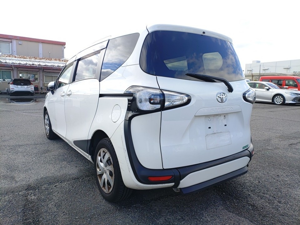 TOYOTA SIENTA