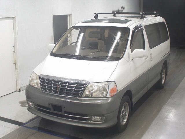 TOYOTA GRAND HIACE