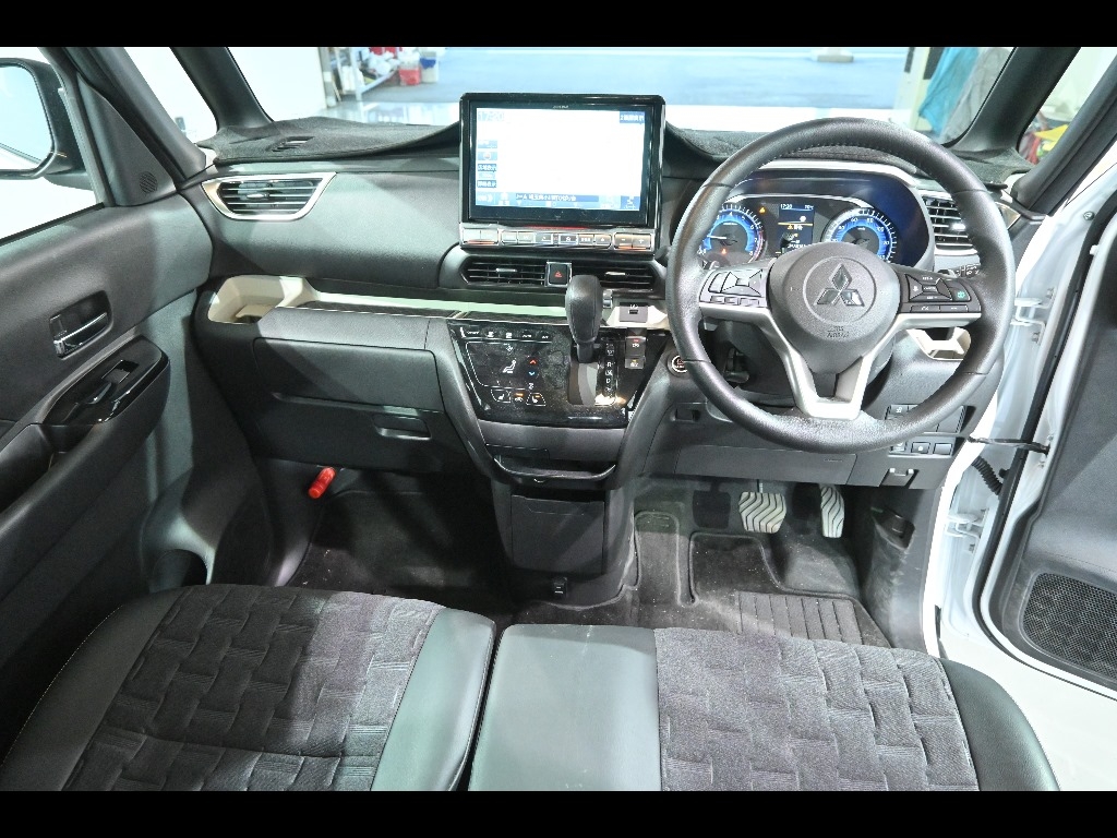 MITSUBISHI DELICA MINI