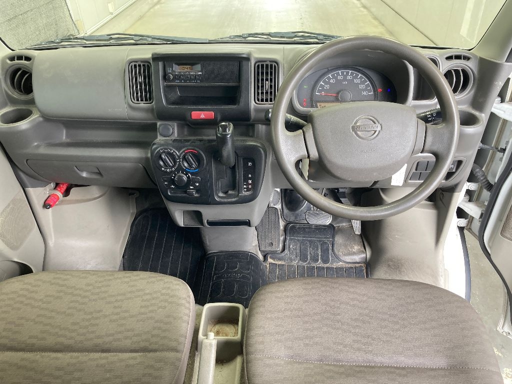 NISSAN NV100 CLIPPER