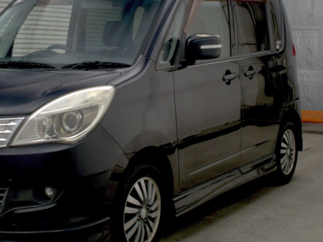 MITSUBISHI DELICA D:2