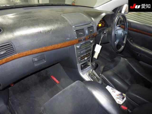 TOYOTA AVENSIS