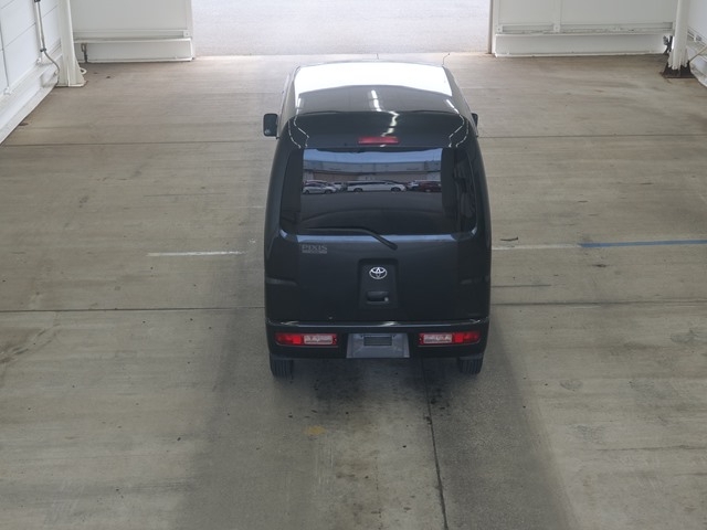 TOYOTA PIXIS VAN