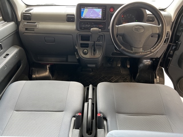 TOYOTA PIXIS VAN