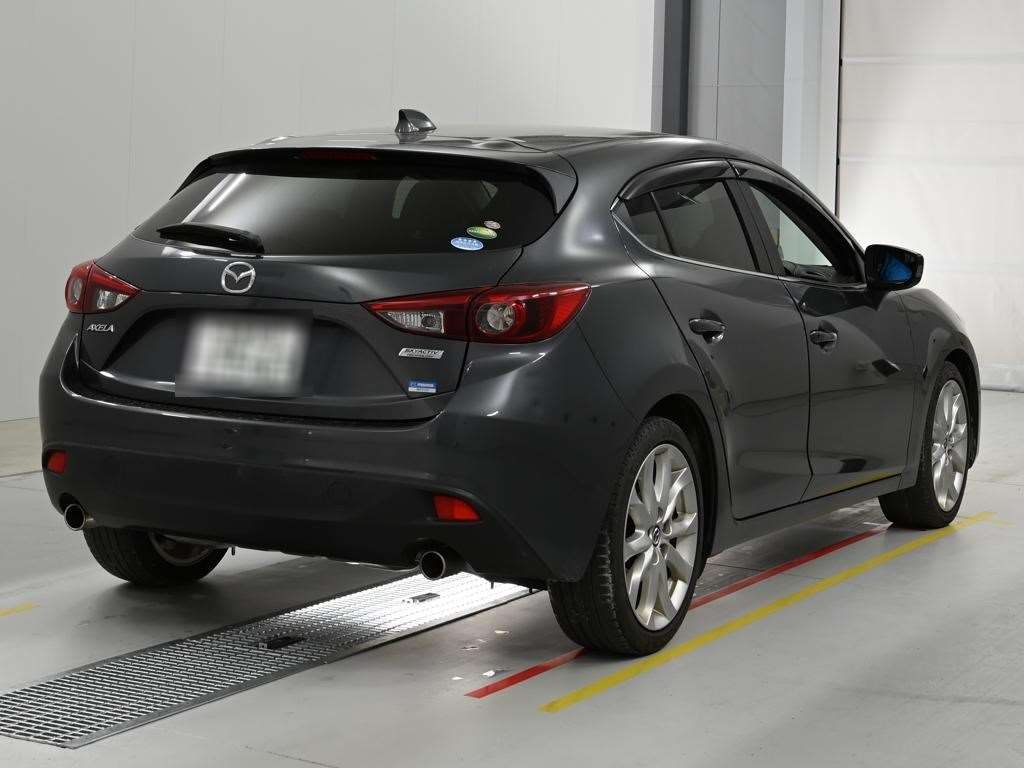 MAZDA AXELA