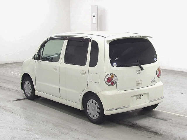 DAIHATSU MOVE LATTE