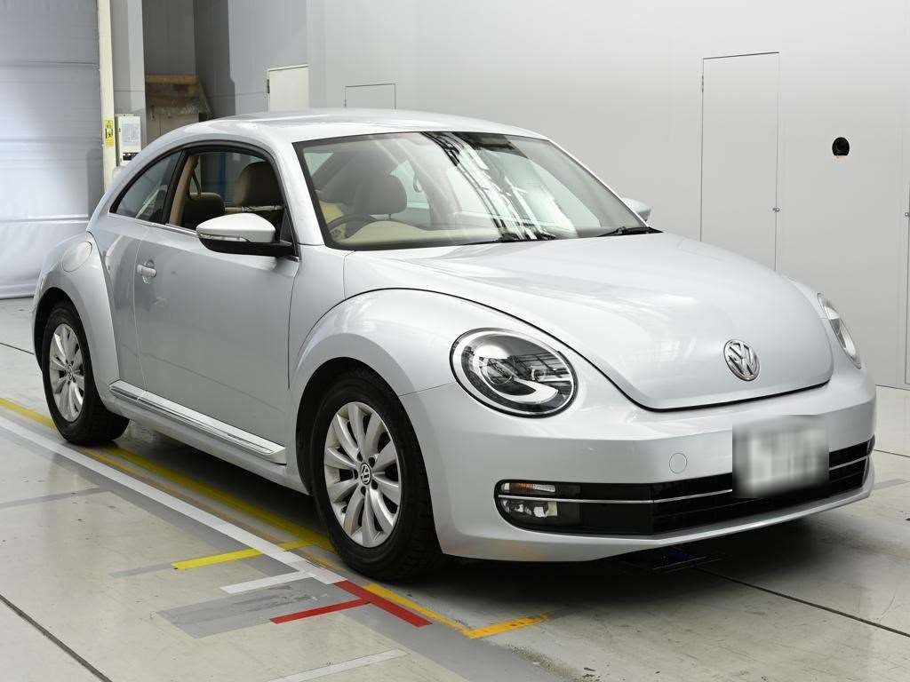 VOLKSWAGEN BEETLE