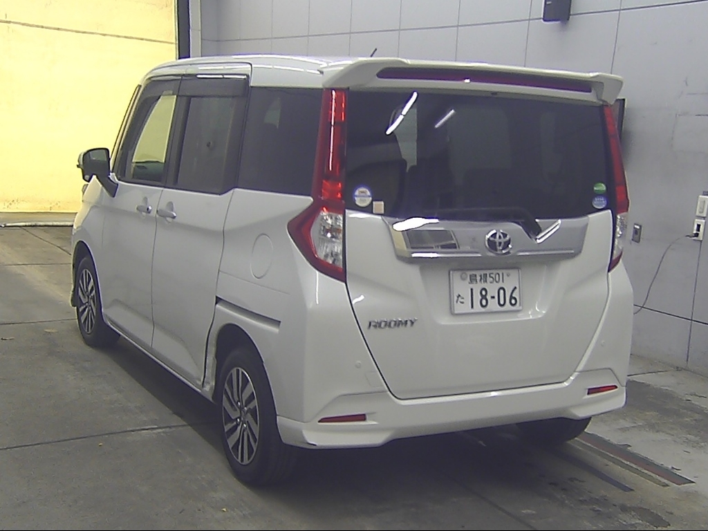 TOYOTA ROOMY