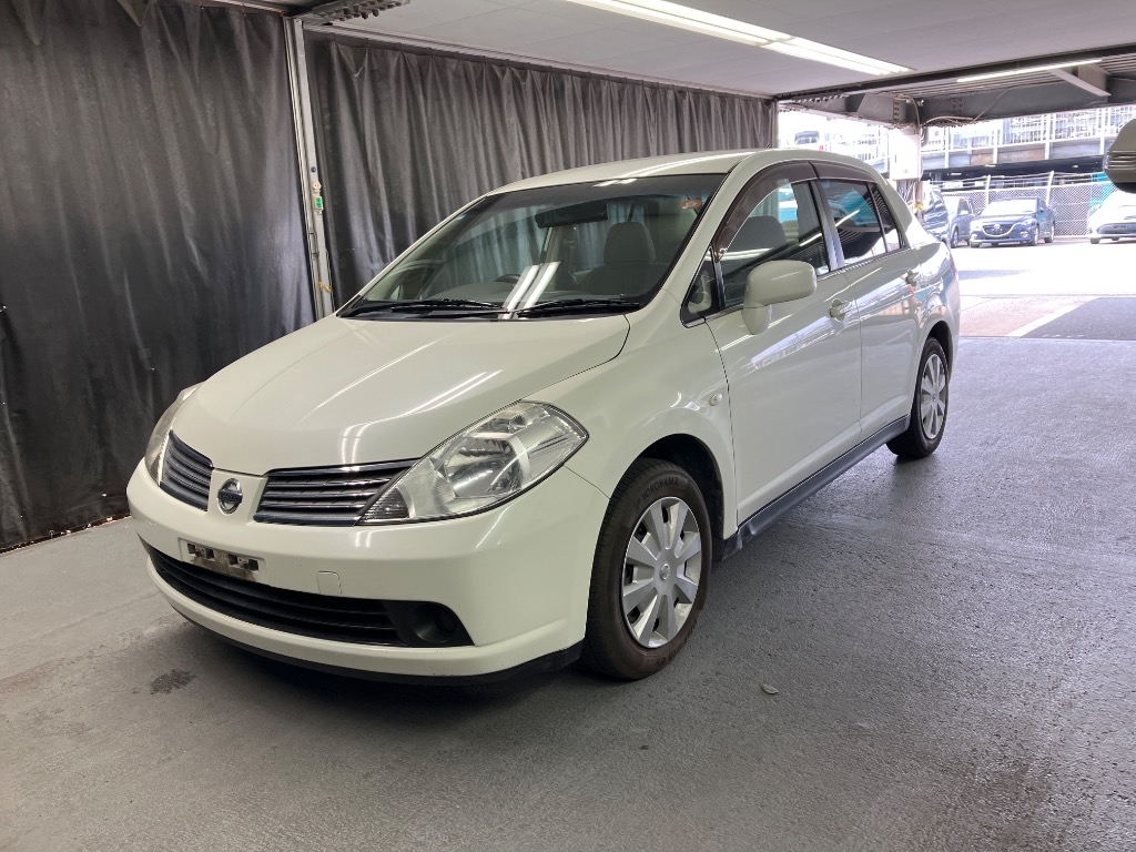 NISSAN TIIDA LATIO
