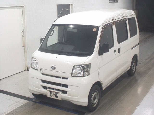 TOYOTA PIXIS VAN