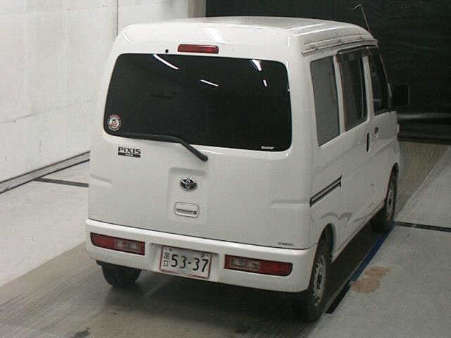 TOYOTA PIXIS VAN