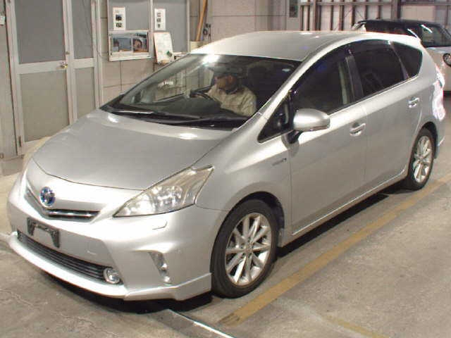 TOYOTA PRIUS ALPHA