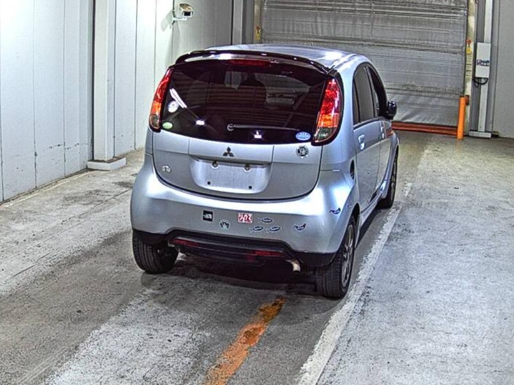 MITSUBISHI I
