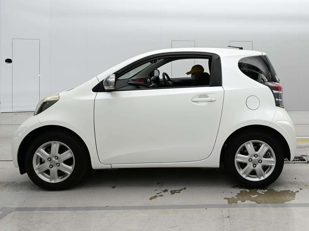 TOYOTA IQ