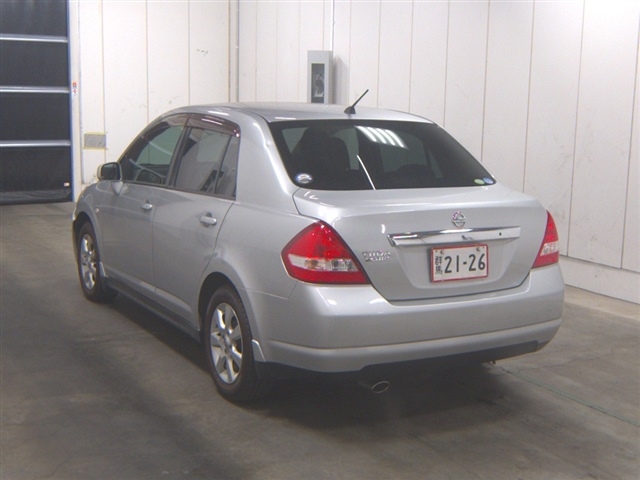 NISSAN TIIDA LATIO