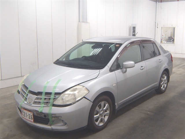 NISSAN TIIDA LATIO