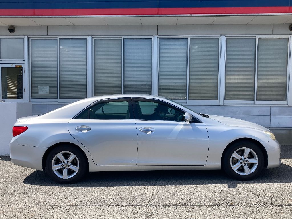 TOYOTA MARK X