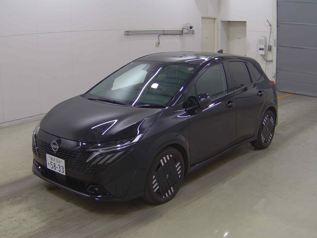 NISSAN AURA