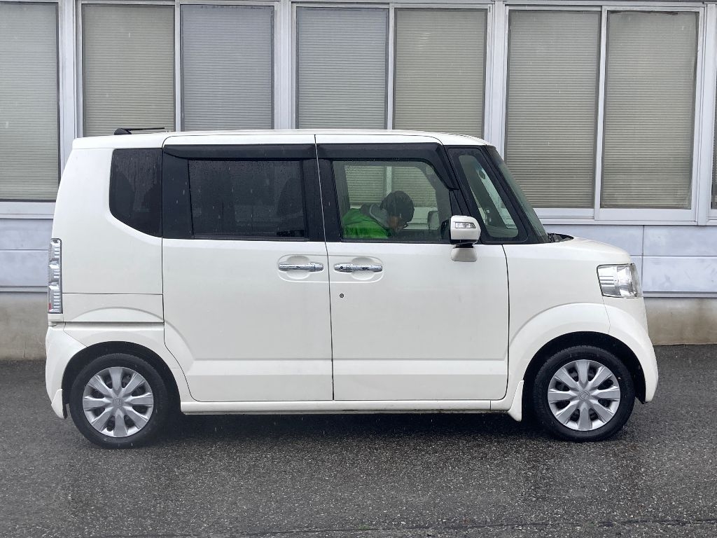 HONDA N-BOX