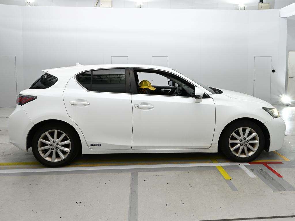 LEXUS CT200H