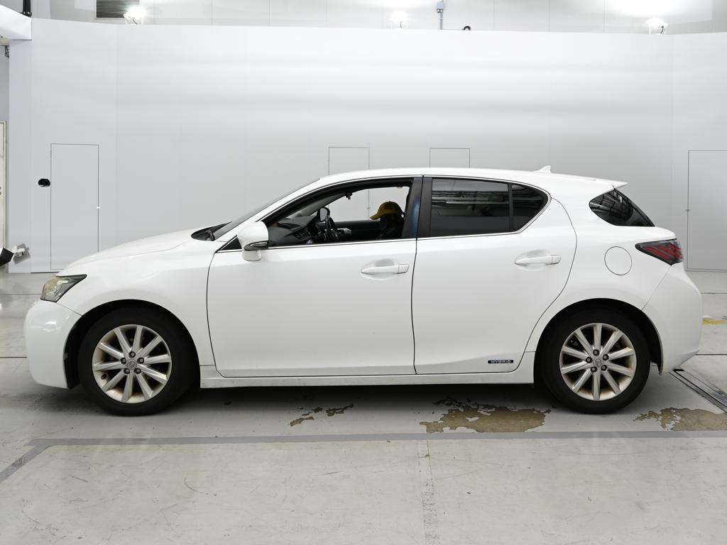 LEXUS CT200H