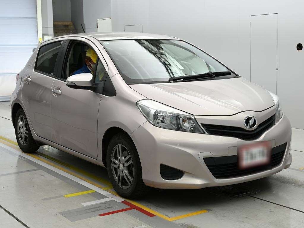 TOYOTA VITZ
