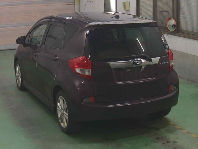 SUBARU TREZIA