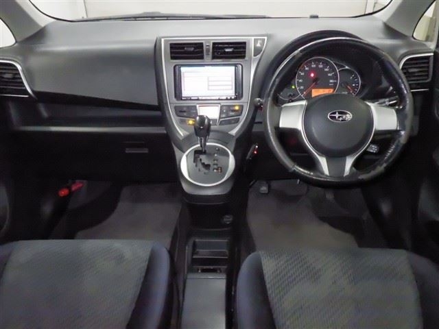 SUBARU TREZIA