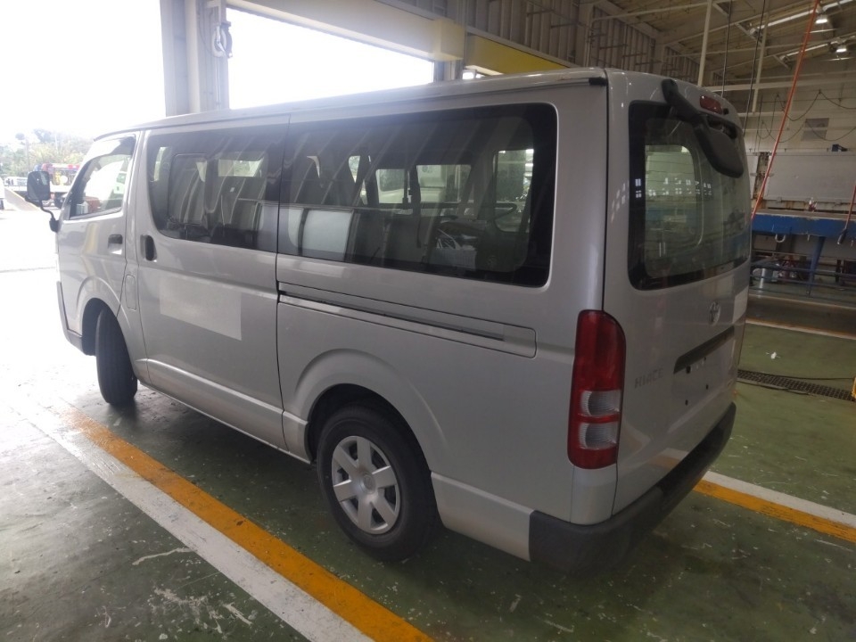 TOYOTA REGIUS ACE