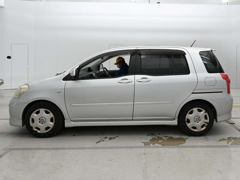 TOYOTA RAUM