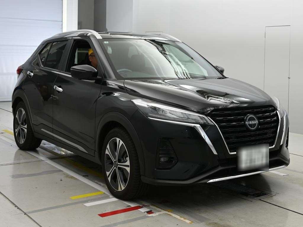 NISSAN KICKS