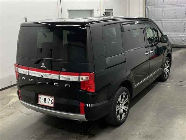 MITSUBISHI DELICA D:5