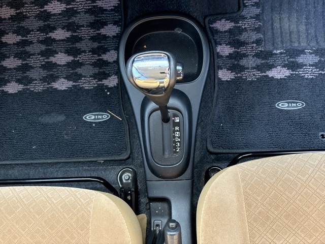 DAIHATSU MIRA GINO