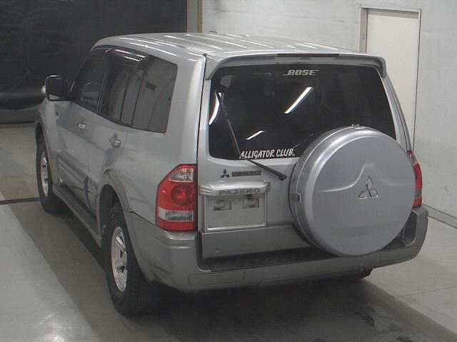 MITSUBISHI PAJERO