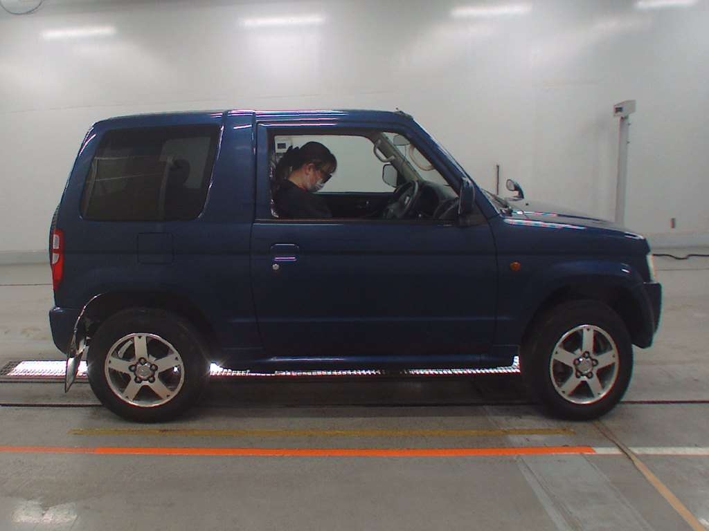 MITSUBISHI PAJERO MINI
