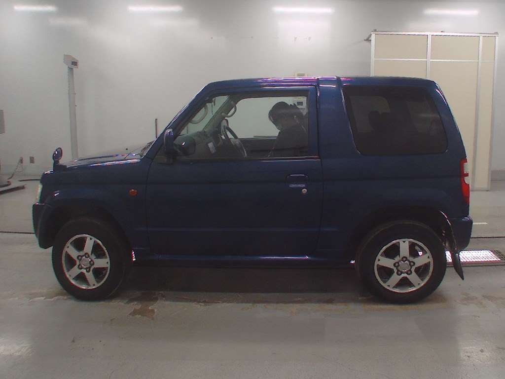 MITSUBISHI PAJERO MINI