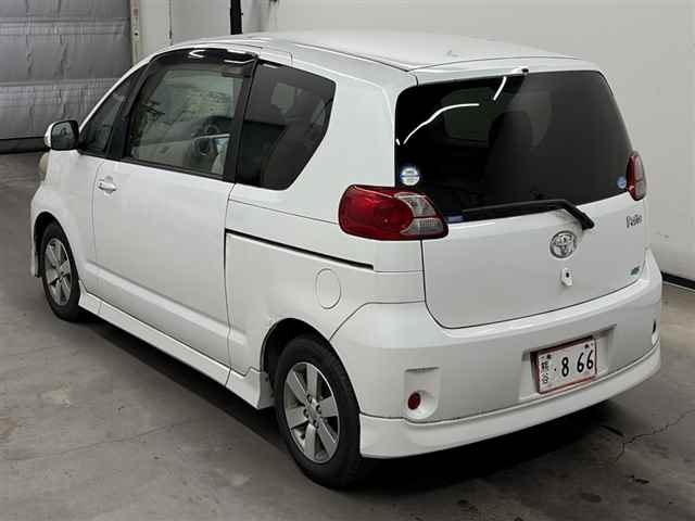 TOYOTA PORTE