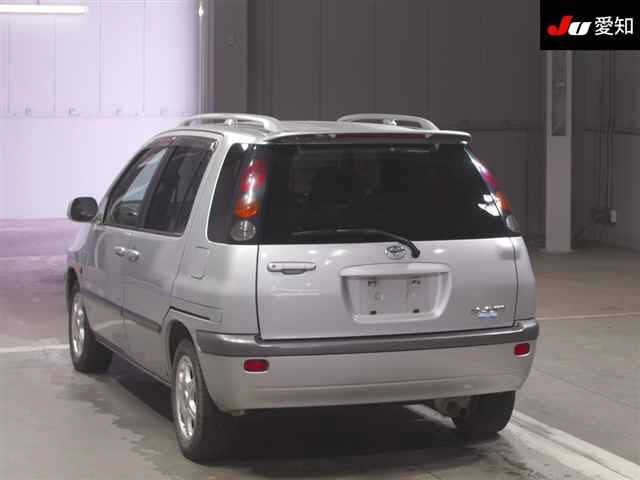 TOYOTA RAUM