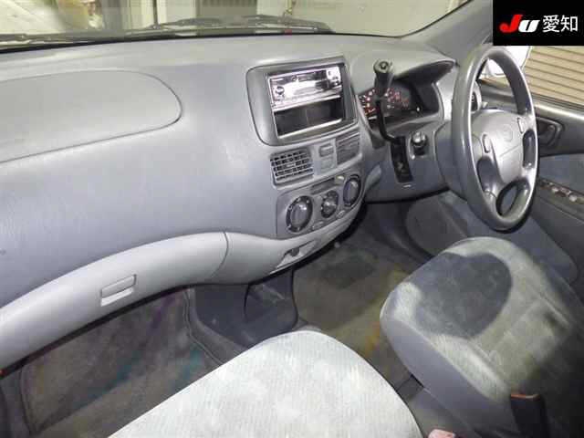 TOYOTA RAUM