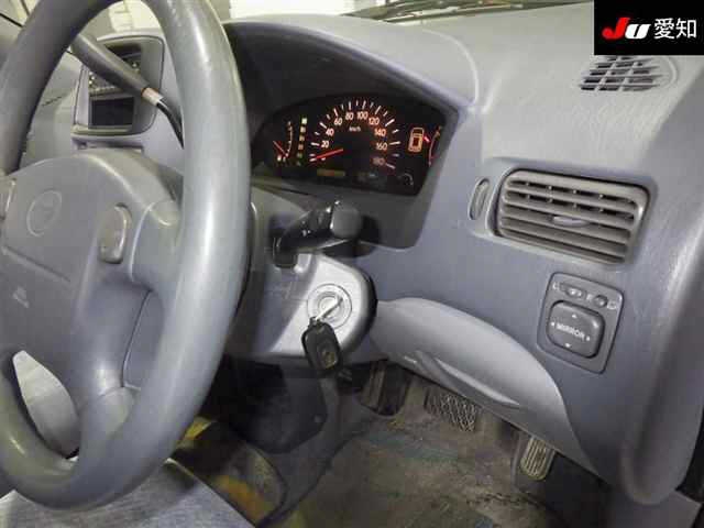 TOYOTA RAUM