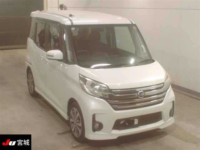 NISSAN DAYZ ROOX
