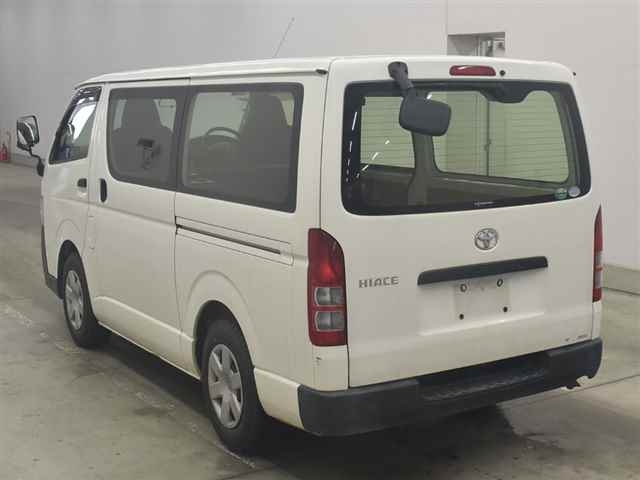TOYOTA REGIUS ACE