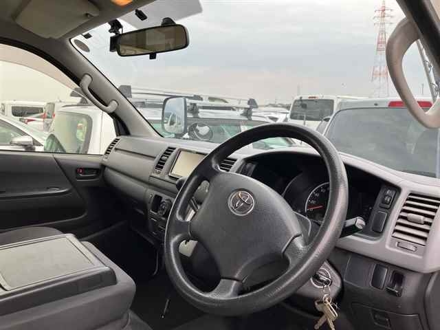 TOYOTA REGIUS ACE