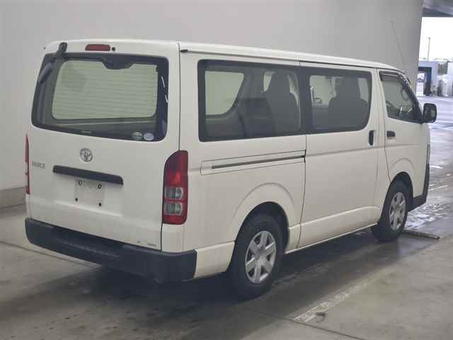 TOYOTA REGIUS ACE