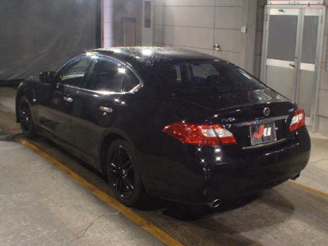 NISSAN FUGA