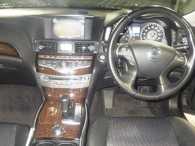 NISSAN FUGA